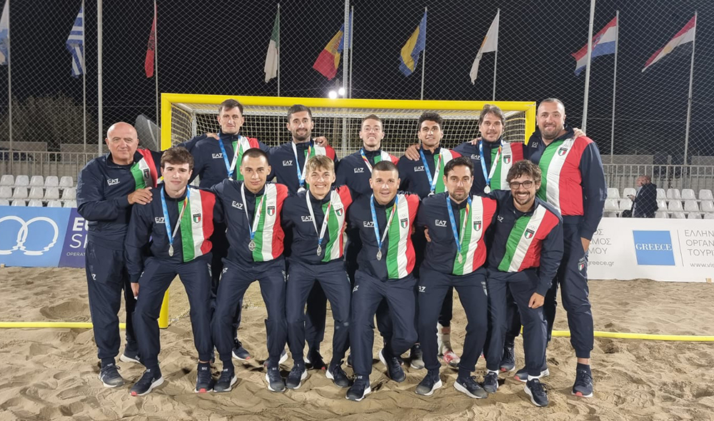  Argento per gli azzurri del beach handball a Heraklion. Esordio vincente per le coppie del beach tennis