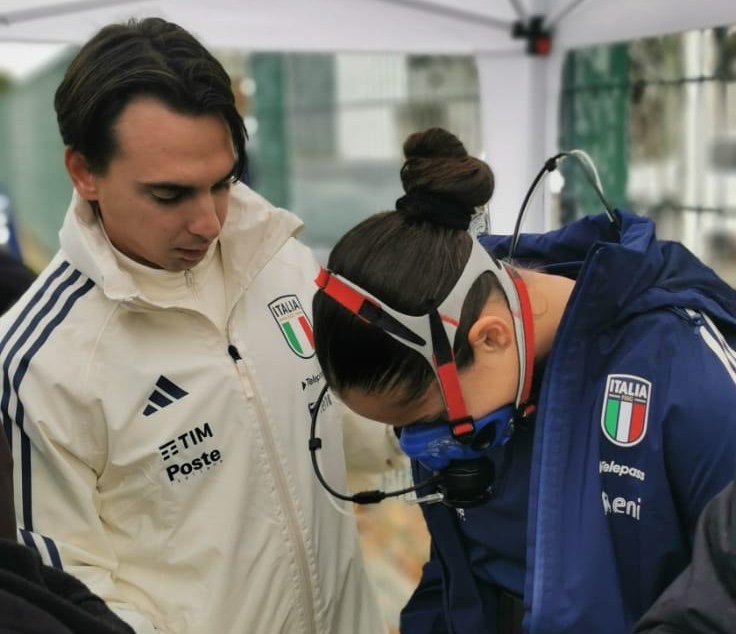 Test calcio femminile under 16 maschera