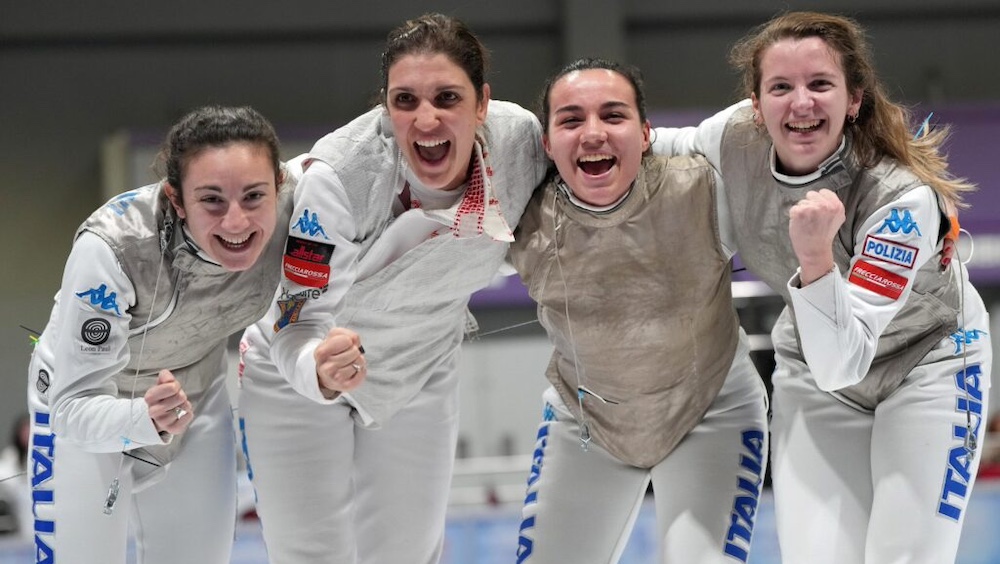 Hong Kong si tinge di azzurro: la Nazionale femminile di fioretto vince la prova a squadre di Coppa del Mondo 
