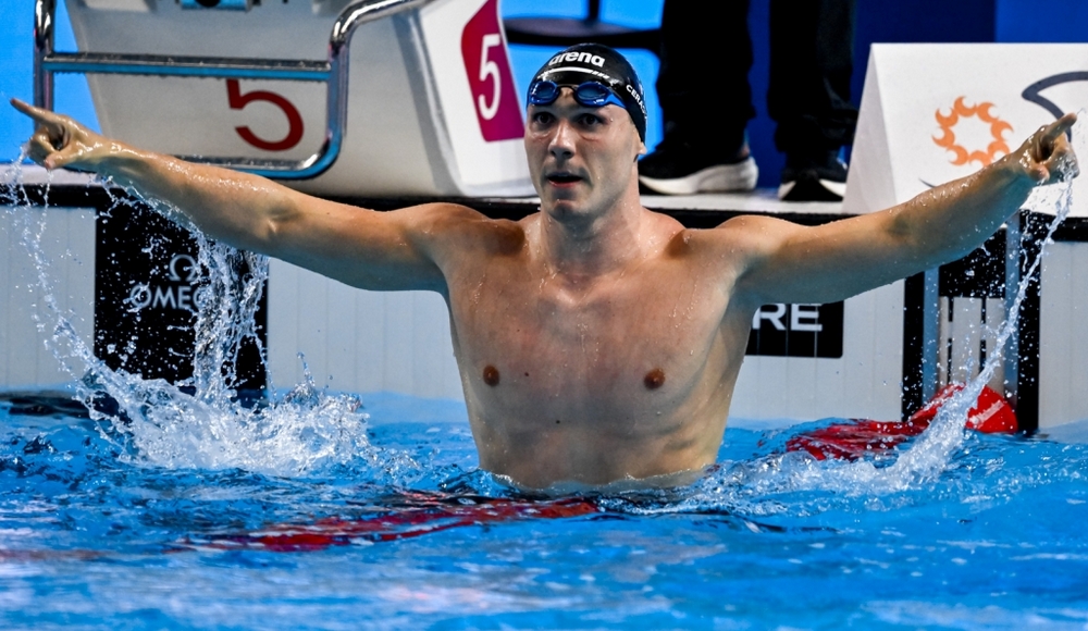 Simone Cerasuolo è il nuovo re dei 50 rana: storica medaglia d'oro per l'Italia ai Mondiali di Singapore