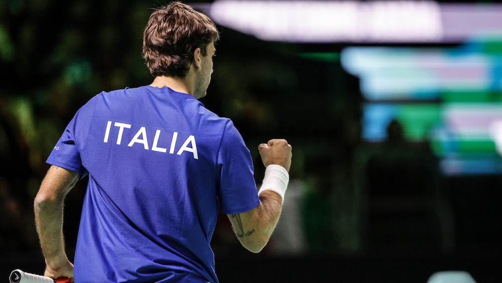 Berrettini implacabile, Cobolli epico: l’Italia raggiunge la terza finale consecutiva di Coppa Davis