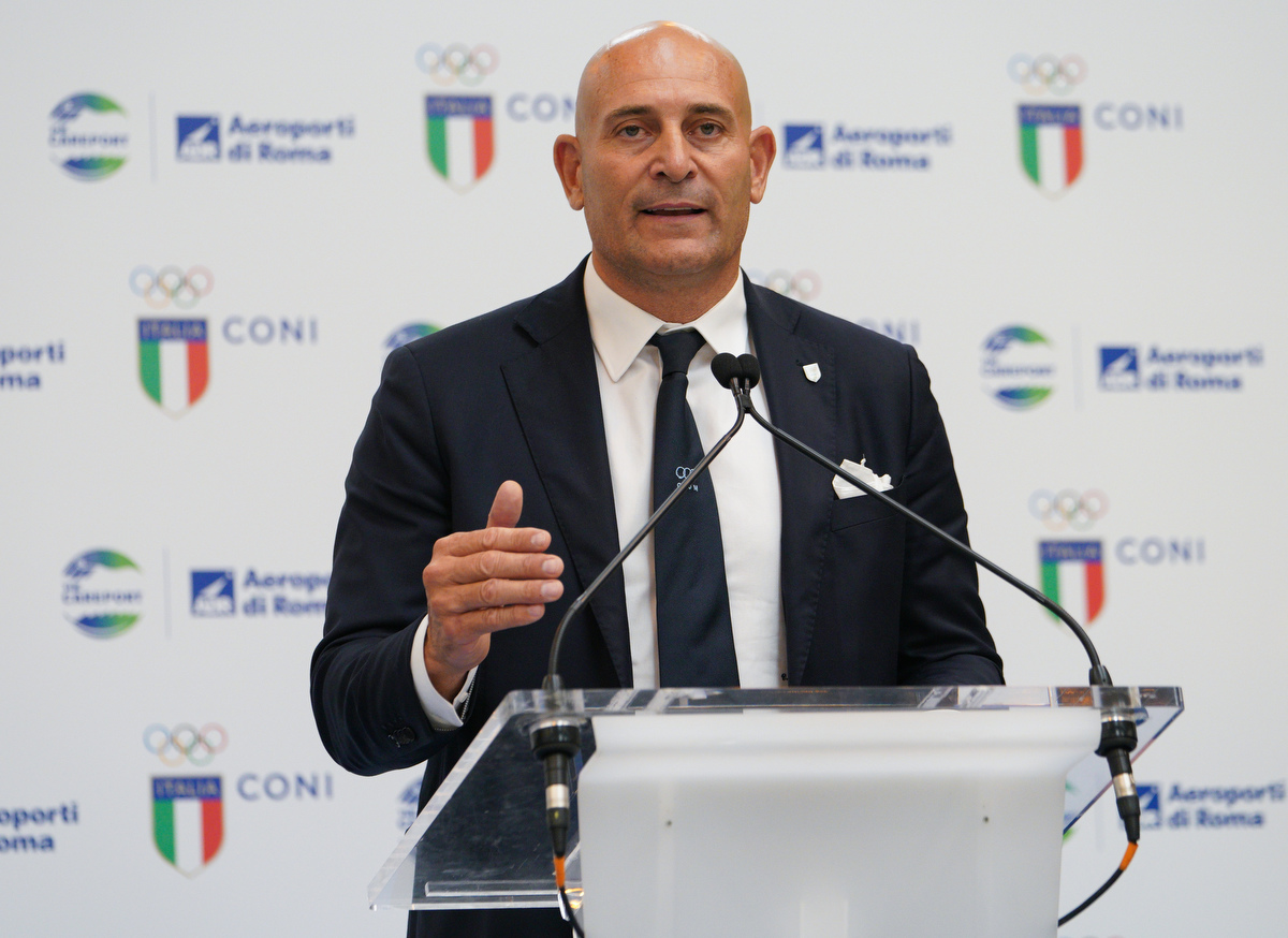 Addio a Davide Tizzano, due volte oro olimpico nel canottaggio. Buonfiglio: "Mondo sport perde un grande campione"