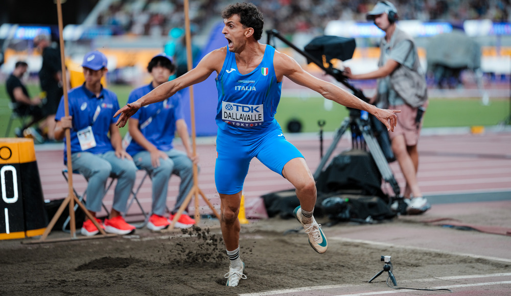 Mondiali, Andrea Dallavalle si tinge d'argento nel triplo: sesta medaglia a Tokyo per l'Italia