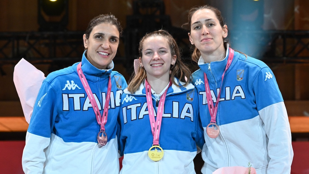 Fioretto: Favaretto vince il Grand Prix di Shanghai, terze Errigo e Batini. Marini secondo nel tabellone maschile, sul podio anche Lombardi