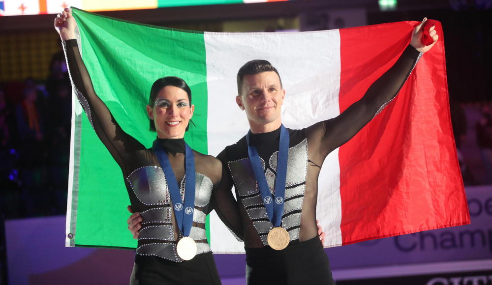 Danza sul ghiaccio, Guignard e Fabbri si tingono d'oro a Tallinn: terzo titolo consecutivo agli Europei