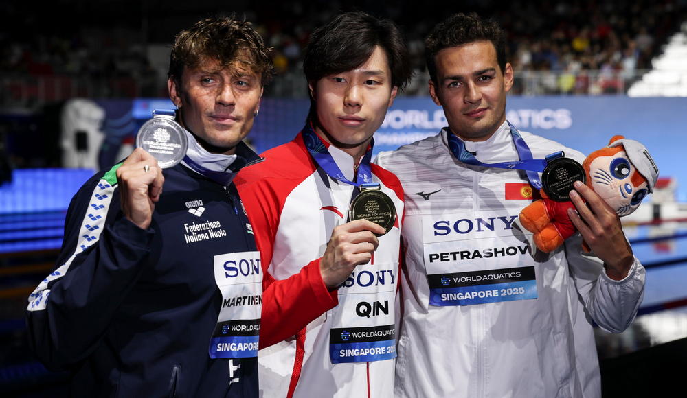 Mondiali: Martinenghi ottiene l'argento a Singapore nei 100 rana, bronzo per Ceccon nei 50 farfalla