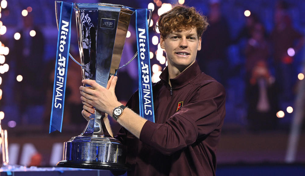 ATP Finals: Jannik Sinner batte in due set Carlos Alcaraz e conferma il titolo di 'Maestro' a Torino