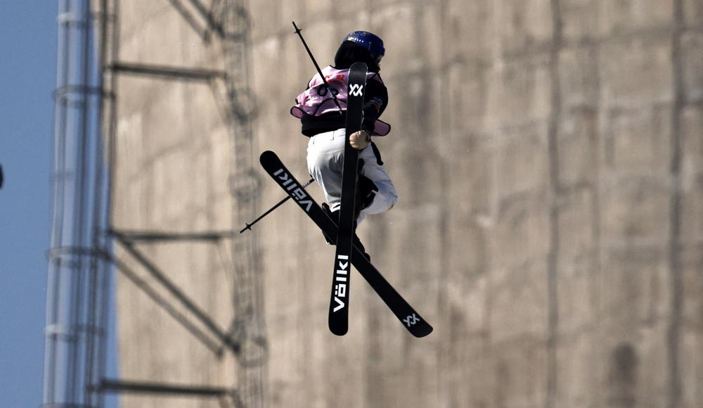 Flora Tabanelli sfiora la vittoria nel big air di Klagenfurt: terzo podio stagionale in Coppa del Mondo