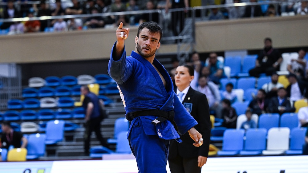 Fabio Basile torna sul podio: azzurro secondo nei -73 kg al Grand Slam di Astana