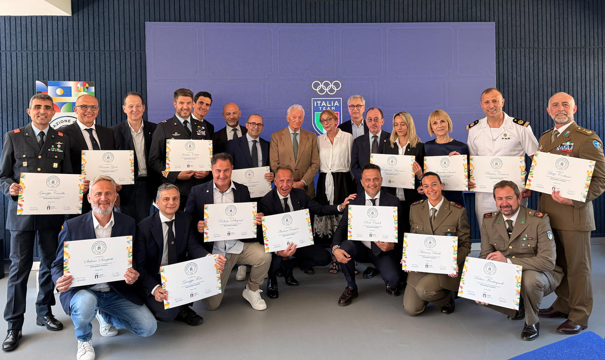 Il Presidente Buonfiglio alla consegna dei diplomi del 2° corso di Management Olimpico per i Gruppi Sportivi Militari e i Corpi Civili dello Stato 