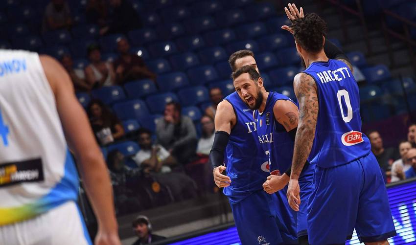 Europei: l'Italia vince ancora, Belinelli affonda l'Ucraina 78-66