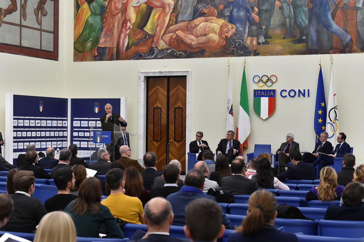 Malagò al convegno 'Volontariato 2.0': "Settore fondamentale". Presentata la piattaforma Sport4Love