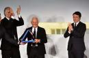 22_Giorgio Armani, Giovanni Malag&ograve;, Matteo Renzi - credi.._