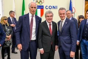 coni cnx44725px