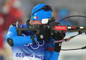 220213 Lukas Hofer Biathlon 12, 5km Uomini Ph Luca Pagliaricci LUC03902 copia