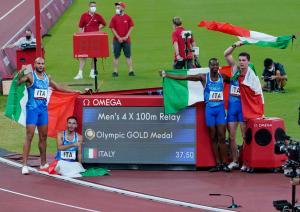 Staffetta 4x100 ITA ORO Foto Luca Pagliaricci GMT _TOK7841 copia