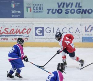 2218 Hockey 155 ph Simone Ferraro 23-SFA09119