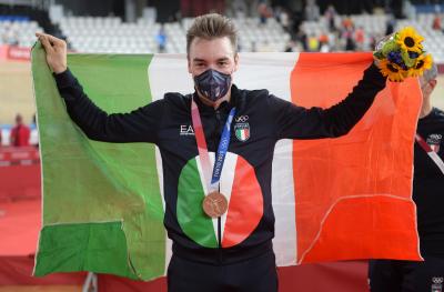Viviani sempre sul podio