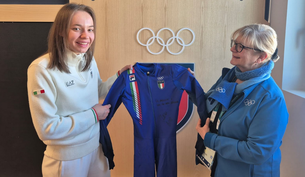 Le tute di Francesca Lollobrigida, Arianna Fontana e Chiara Betti nel Museo Olimpico di Losanna