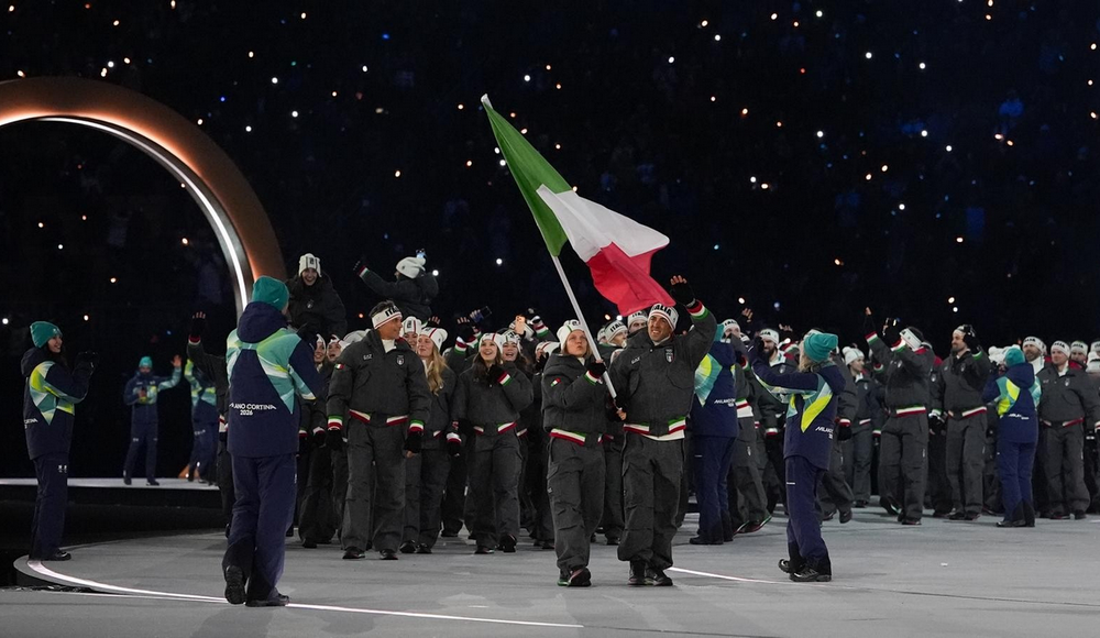 Compagnoni, Tomba e Goggia accendono i Bracieri: 146 azzurri sfilano alla Cerimonia di Milano Cortina